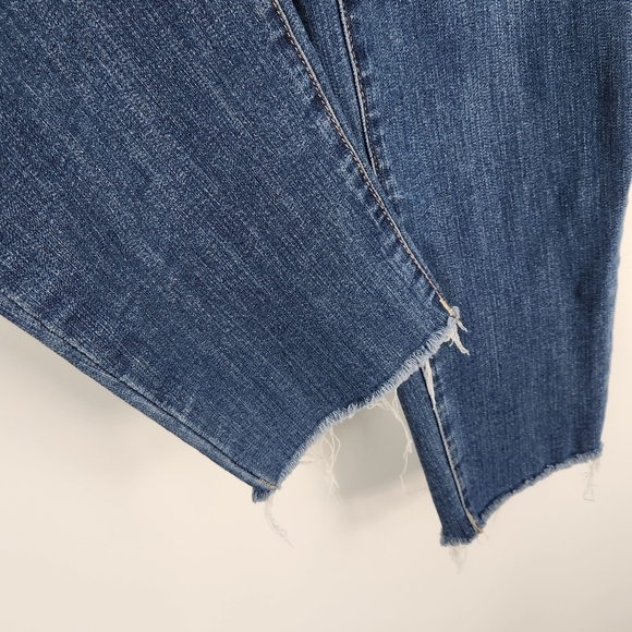 1822 Denim Women's Size 10 Raw Ankle Distressed Stretch Blue Jeans - Picture 10 of 10